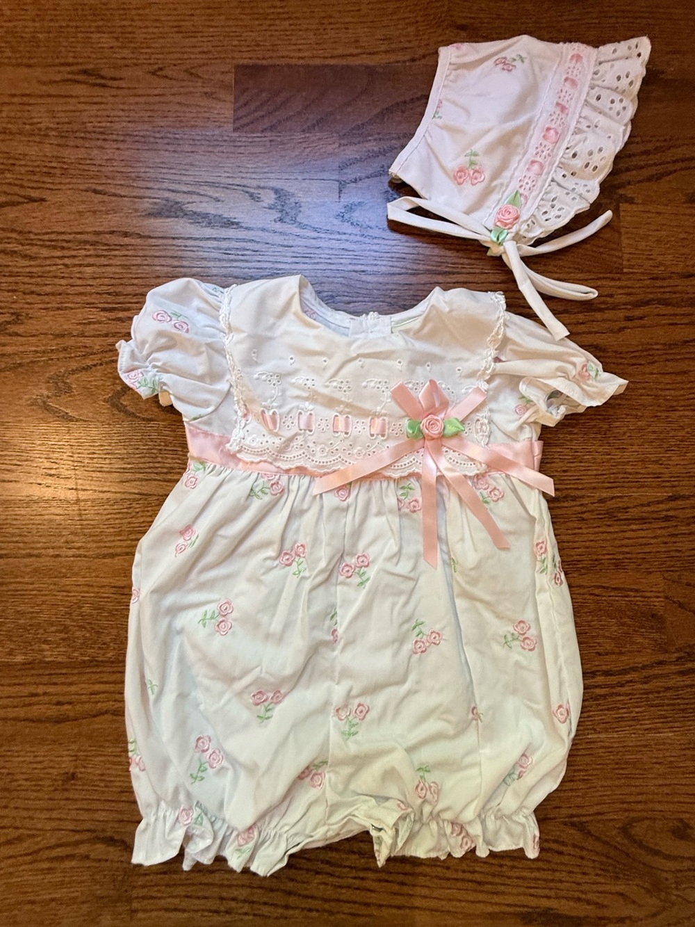 NWOT Vintage Baby Togs Romper and Bonnet 6-9 Months
